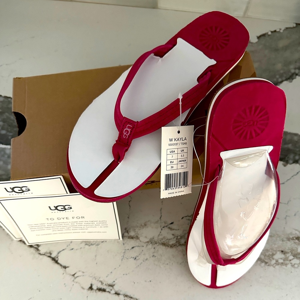 Pink UGG flip flops NWT